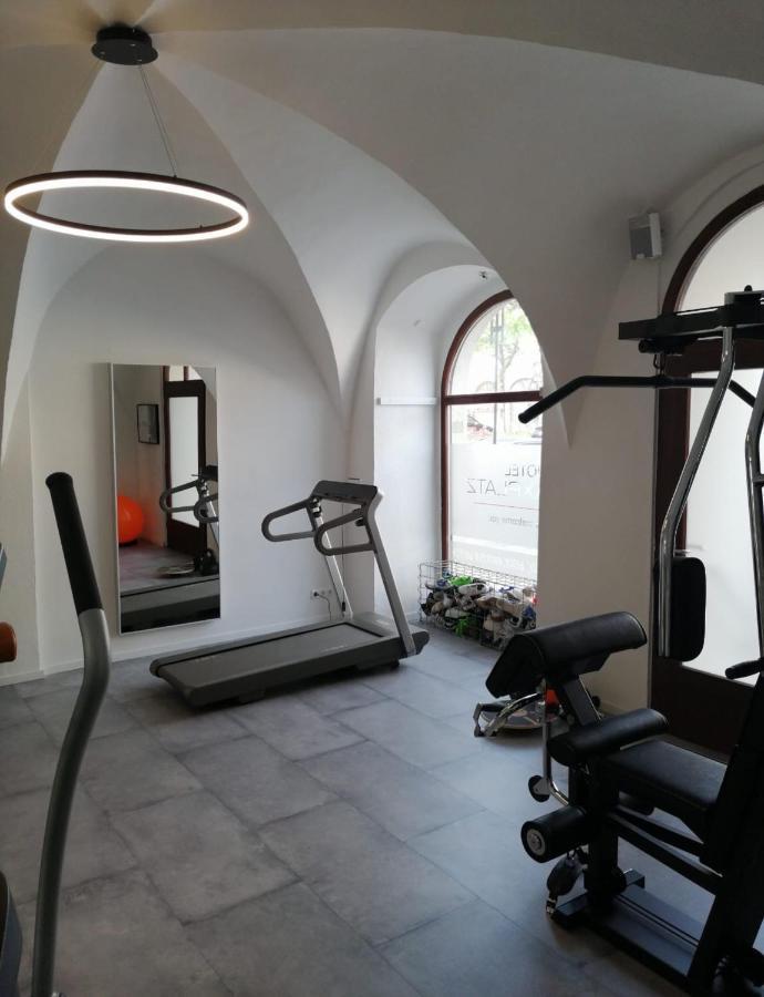 Hotel Maxplatz Хоф Экстерьер фото