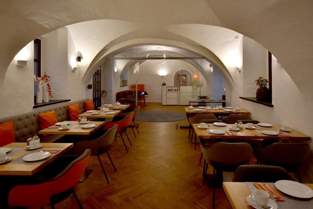 Hotel Maxplatz Хоф Экстерьер фото