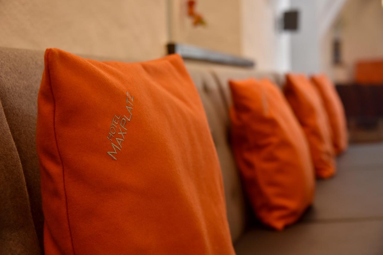 Hotel Maxplatz Хоф Экстерьер фото