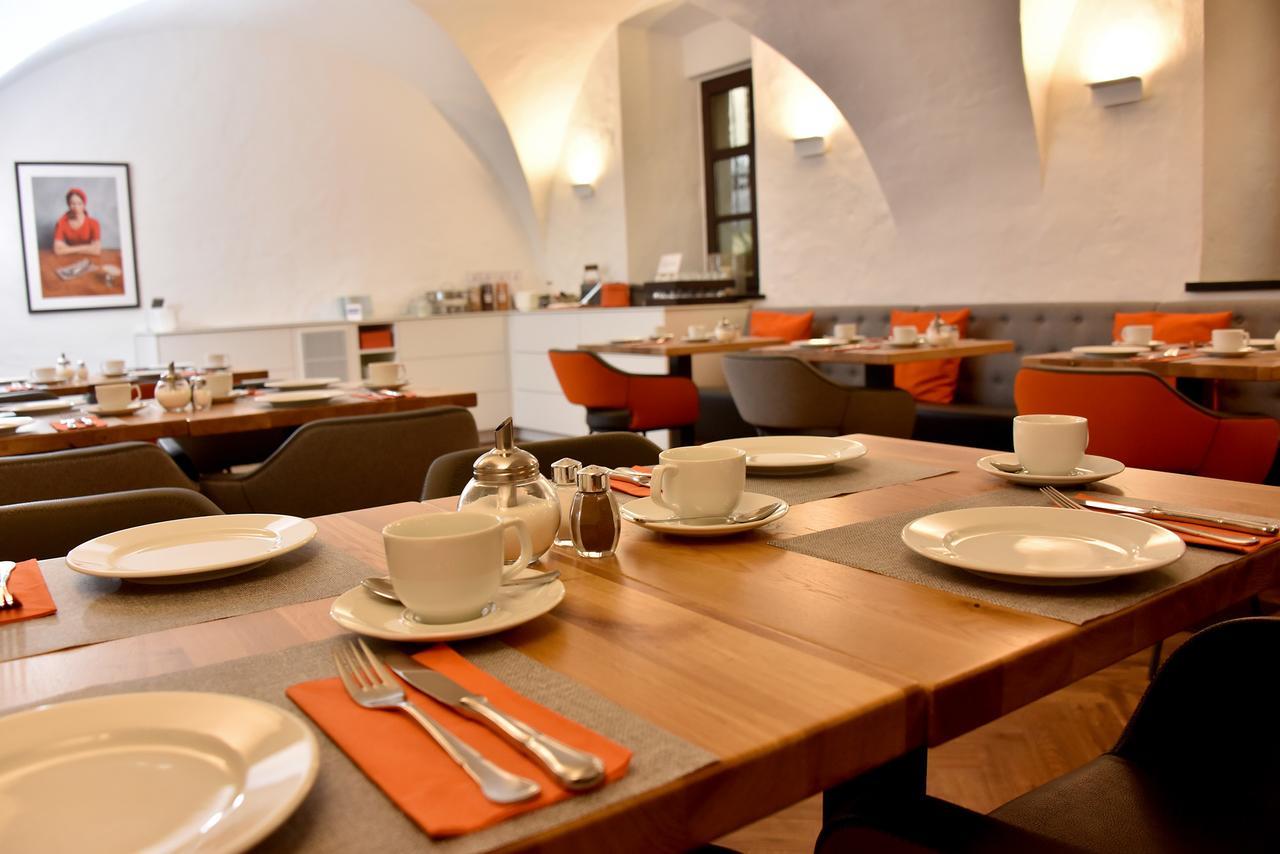 Hotel Maxplatz Хоф Экстерьер фото