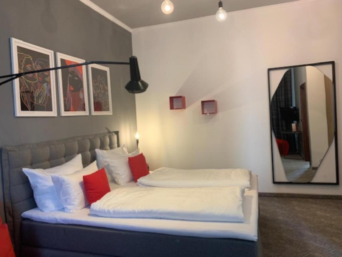 Hotel Maxplatz Хоф Экстерьер фото